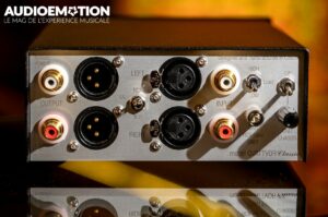 AE FONOLAB Qvattor 2 arrière