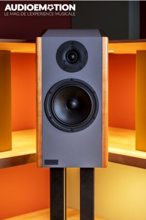 AE SOLEN Helios face