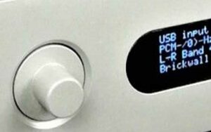 Découvrez le DAC Eam Lab Musica D201 sur AudioEmotion.fr qui convertit les signaux numériques en analogiques tout en restant fidèle à l’enregistrement original.