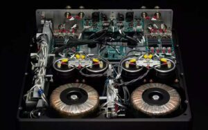 TAD-M2500 Power Amplifier par Audio Emotion