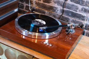 Platine Vinyle EAT C-Dur par AudioEmotion